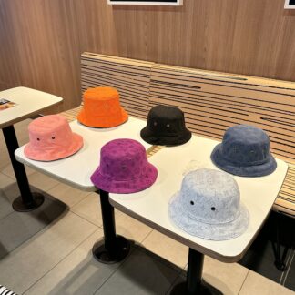 Louis Vuitton Korean version of the new British style bucket hat