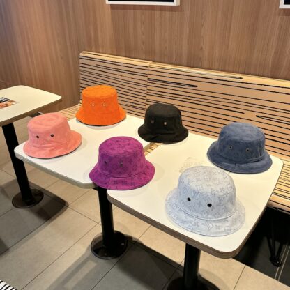 Louis Vuitton Korean version of the new British style bucket hat