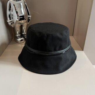 Hermès chain bucket hat