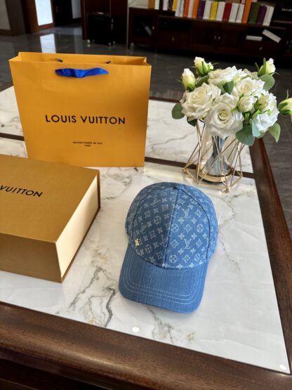 Louis Vuitton cap popular women's hat