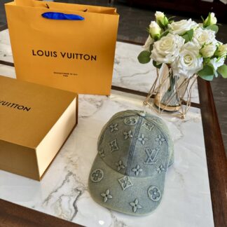 Louis Vuitton cap popular women's hat