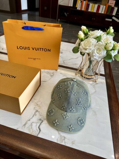 Louis Vuitton cap popular women's hat
