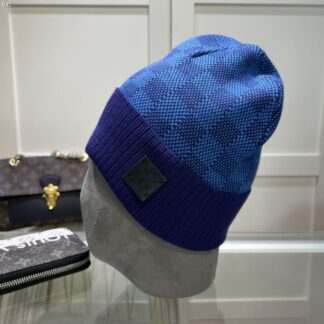 Louis Vuitton cashmere knitted hat