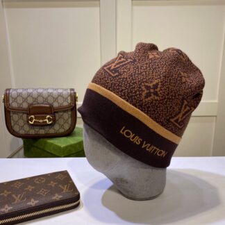 Louis Vuitton cashmere knitted hat