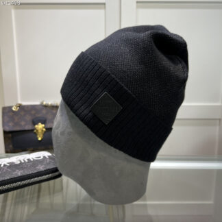 Louis Vuitton cashmere knitted hat