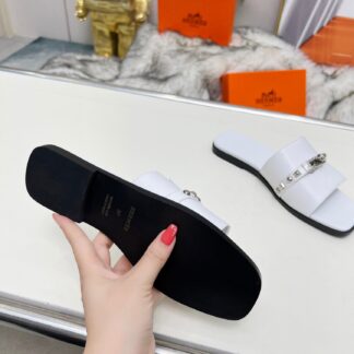 Hermès Spring/Summer new white flat sandals with 1cm heel height