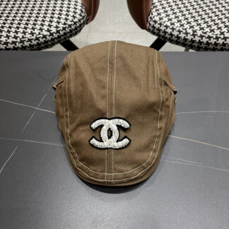 Chanel Japanese retro couple casual British beret