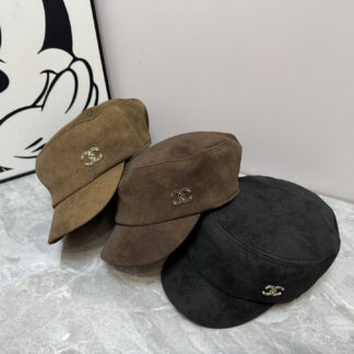 Chanel simple and elegant equestrian hat