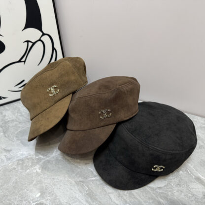 Chanel simple and elegant equestrian hat