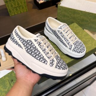 Gucci early spring casual sneakers