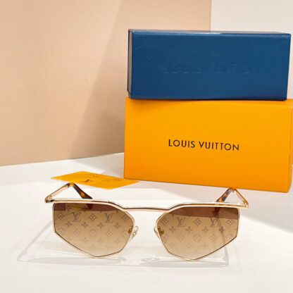 LOUIS VUITTON Fashion Sunglasses