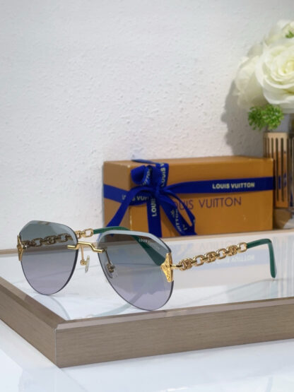 LOUIS VUITTON Fashion Sunglasses - Image 2
