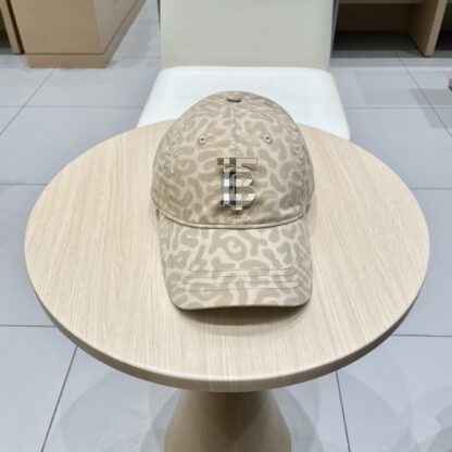Burberry all-match personalized casual baseball cap - Image 2