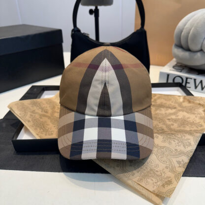 Burberry Check Fashion Baseball Cap