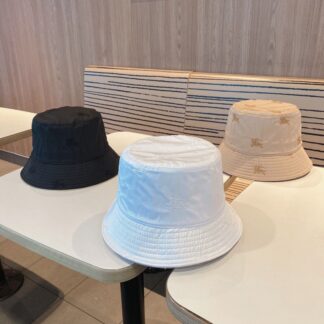 Burberry Simple Classic Bucket Hat