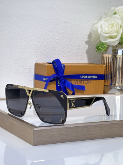 LOUIS VUITTON Fashion Sunglasses - Image 2