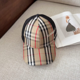 Burberry simple fashion casual baseball cap