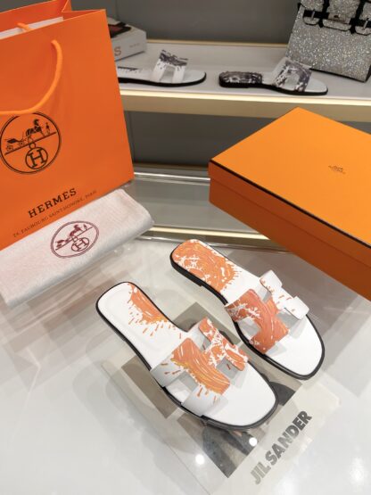 Hermès early spring new white and orange color matching pure handmade slippers