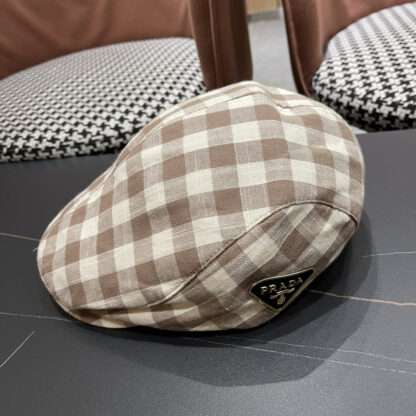 Prada retro face-enhancing small beret