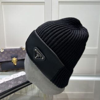 Prada autumn and winter thick warm knitted hat