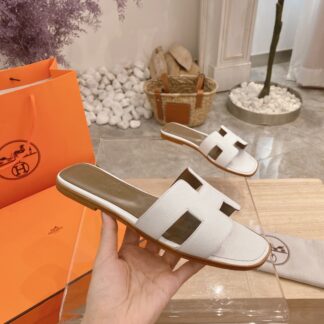 Hermès summer versatile off-white flat slippers