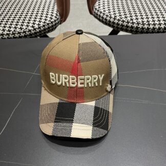 Burberry stylish plaid baseball cap