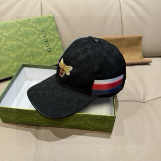 Gucci bee embroidered baseball cap