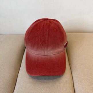 Miu Miu versatile fashion baseball cap