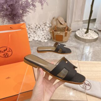Hermès summer versatile dark brown flat slippers