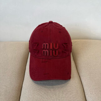 Miu Miu trendy baseball cap