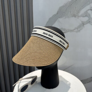 Miu Miu simple and stylish hollow hat