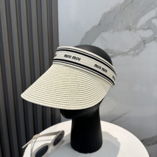 Miu Miu simple and stylish hollow hat