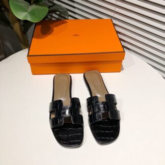 Hermès black summer classic crocodile pattern flat slippers