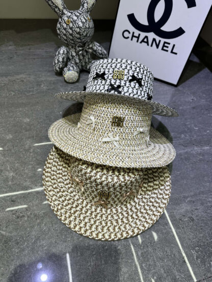 Miu Miu Exquisite Trend Flat Cap - Image 2