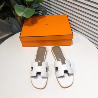 Hermès white summer versatile crocodile pattern flat slippers