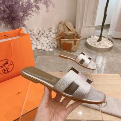 Hermès summer versatile classic silver palm pattern flat slippers
