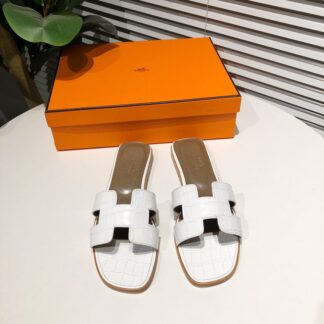 Hermès summer classic all-match crocodile pattern white apricot flat slippers