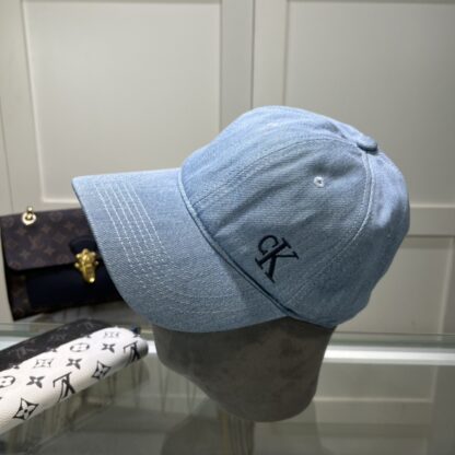Calvin Kleinf classic cap