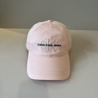 Calvin Kleinf stylish all-match baseball cap