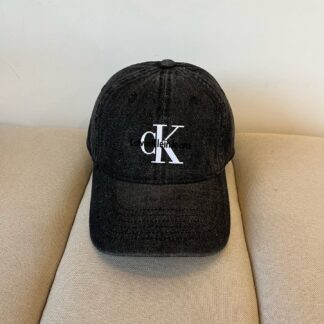 Calvin Kleinf stylish all-match baseball cap