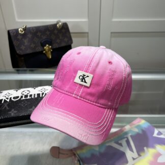 Calvin Kleinf stylish all-match baseball cap