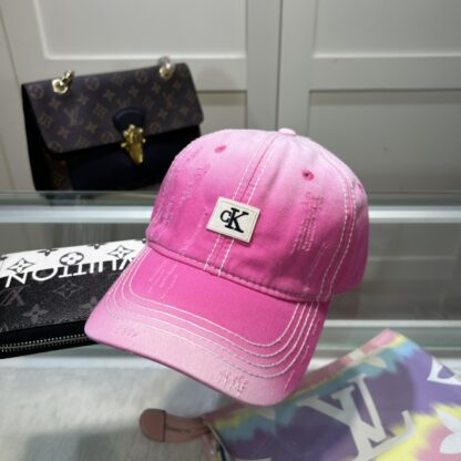 Calvin Kleinf stylish all-match baseball cap
