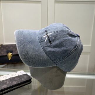 Calvin Kleinf stylish all-match baseball cap
