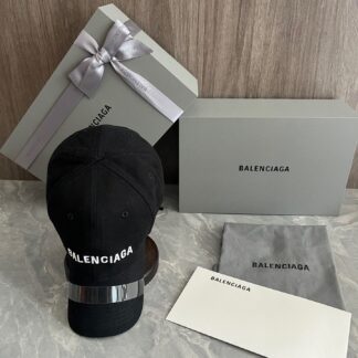 Balenciaga embroidered baseball cap