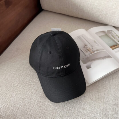 Calvin Kleinf casual all-match baseball cap