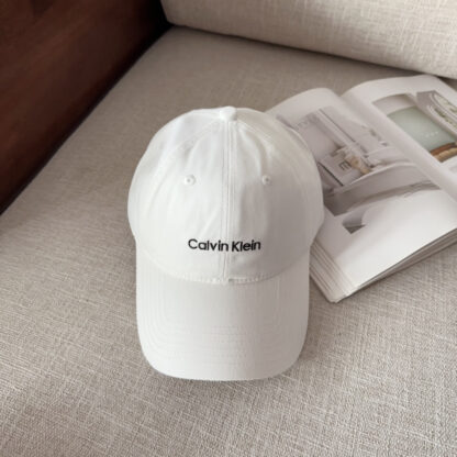 Calvin Kleinf casual all-match baseball cap