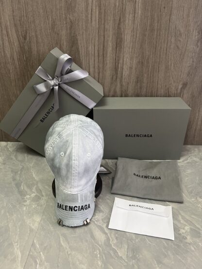 Balenciaga embroidered baseball cap