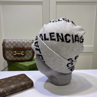 Balenciaga simple and warm knitted hat