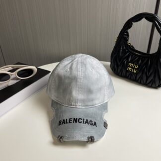 Balenciaga embroidered yuppie baseball cap