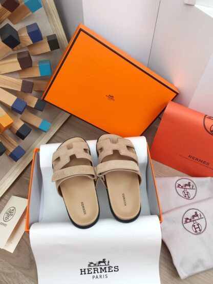 Hermès Spring/Summer New Apricot Comfort Slippers